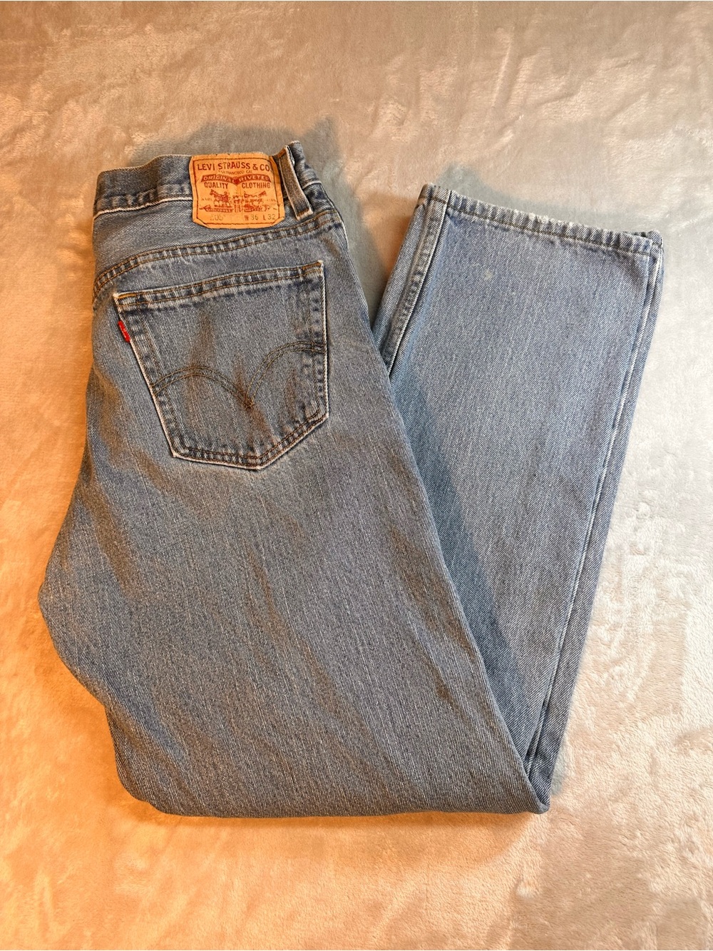 Vintage Levi’s 505 Jeans Men’s 36x32 Light Wash Straight Leg USA Style Denim